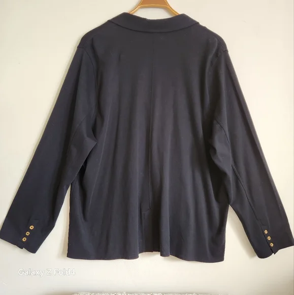 Ralph Lauren.. Navy Blue Women's Blazer with Embroidered Crest - Picture 2 of 6